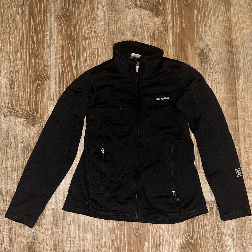 Medium zip up Patagonia jacket